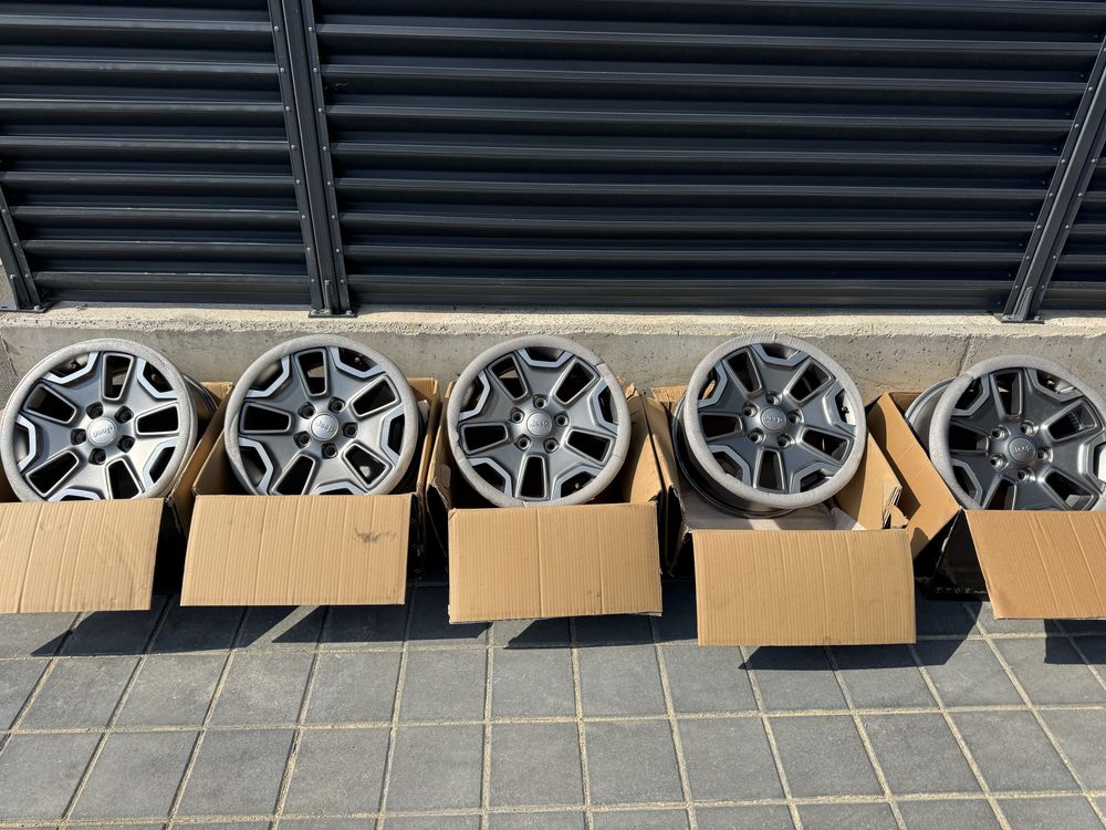 Jante Orig. Jeep Wrangler 17x9 5x114.3/5x127 cu 4 distantieri de 30mm