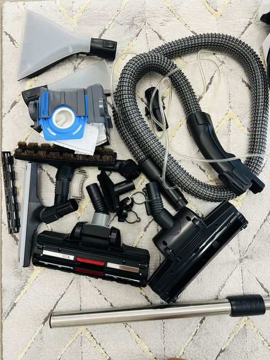 Aspirator cu spalare Bosch BWD421PRO, 2100 W, Filtru Hepa