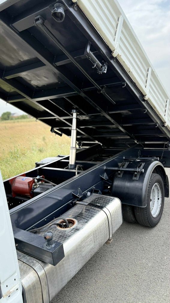 Iveco daily 3.0 diesel 150 de cai basculabil 3 părți