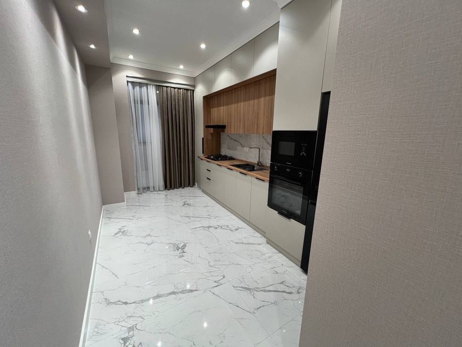 Xon Saroy Продается 3 комнатная квартира ремонт Глинка 8-роддом