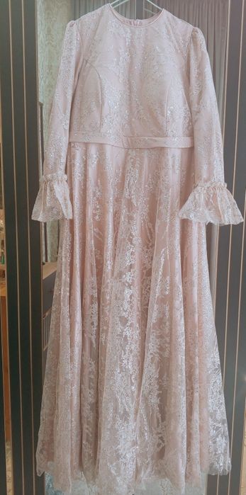 Och pushti vicherni ayollar ko‘ylagi – sifatli gipürli, nafis