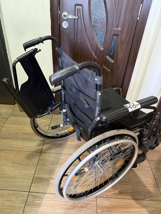 Scaun carut ajutor deplasare handicap dizabilitati (ca nou)
