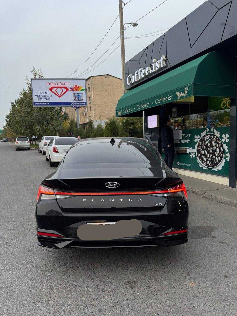 Hyundai Elantra 2022  как новая!