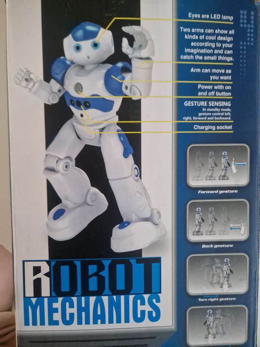 Roboțel mecanic interactiv