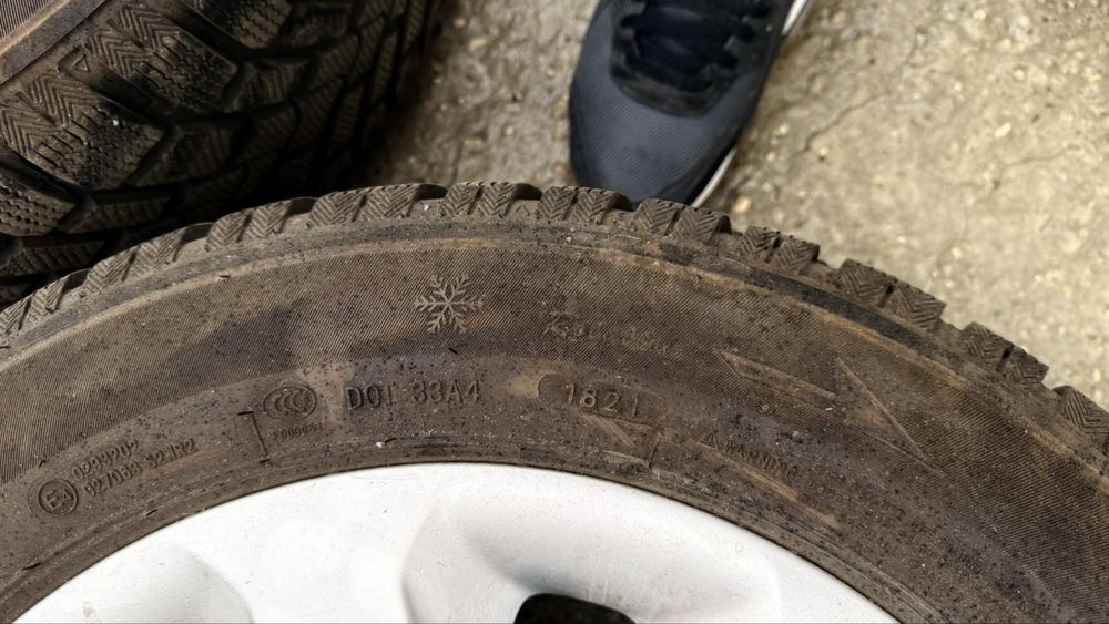 Зимни Гуми с Джанти 225/55 R16