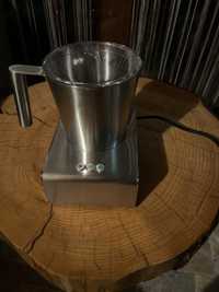 Capucinator/Milk frother Illy