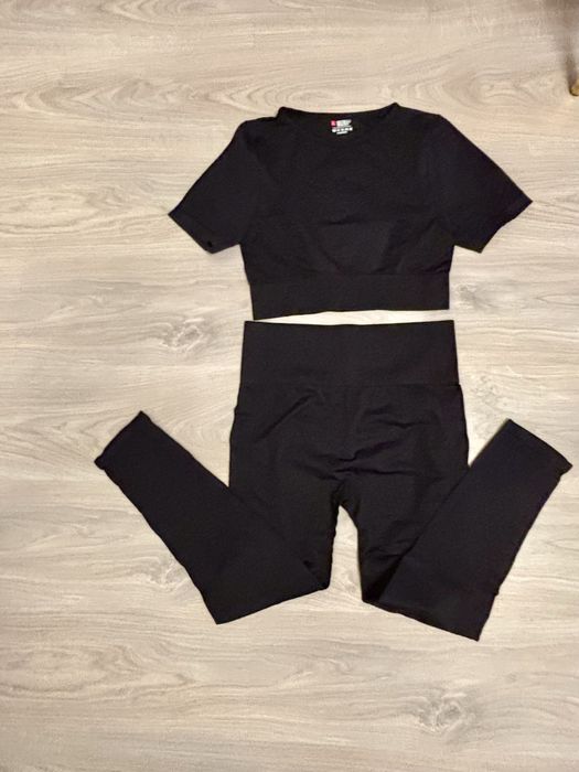 Спортен сет в черно