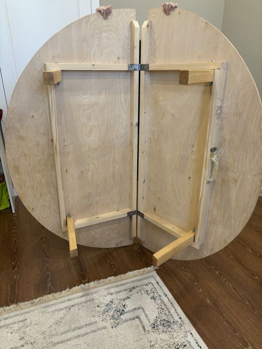 Продам стол круглый