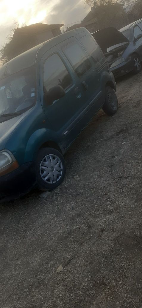 Reno kango 1.4  benzin/Рено канго 1.4 на части