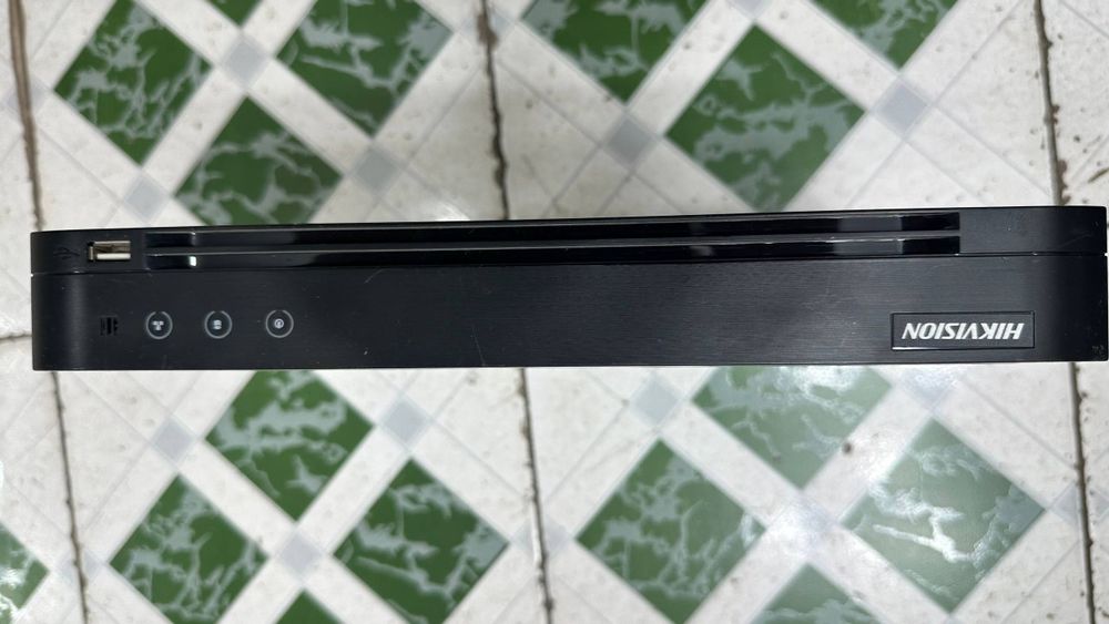 Продам камеру видеонаблюдение 4 камера иДВР