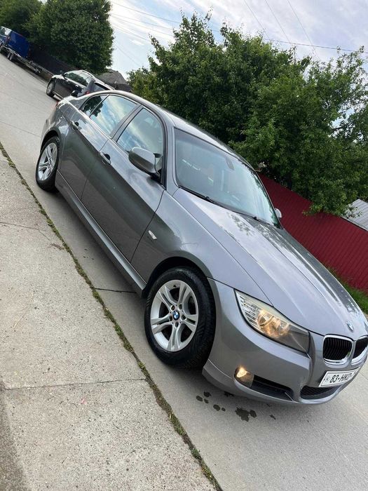 Vand bmw seria 3 e90 Berlină model Facelift  euro 5 motor 2.0D