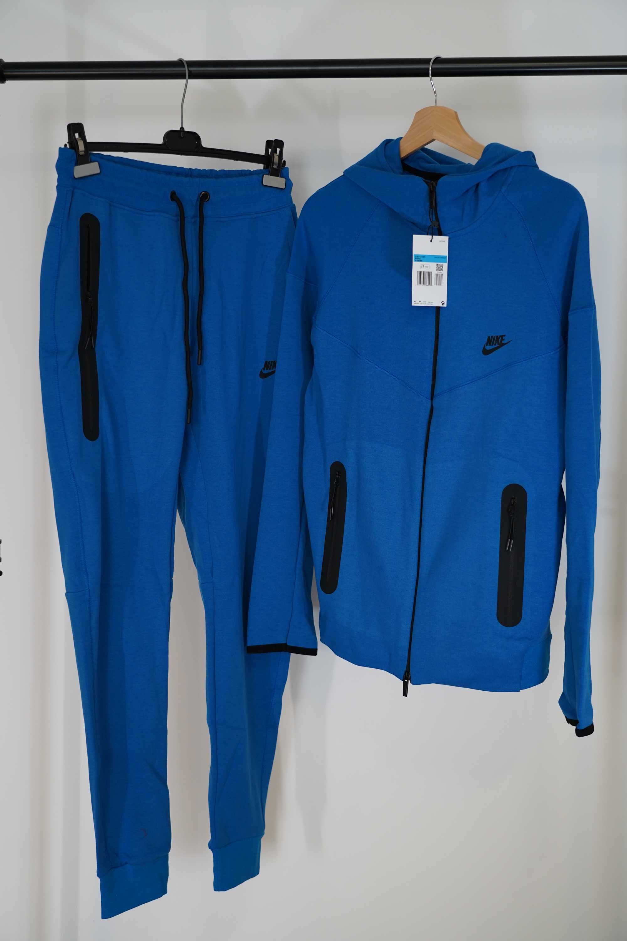 Trening Nike Tech Fleece, Model NOU 2024 -Calitate Premium baieti fete