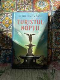 Turistul noptii de Katherine Marsh