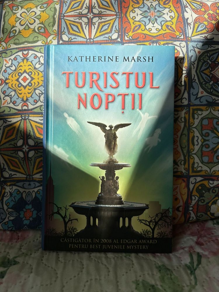 Turistul noptii de Katherine Marsh