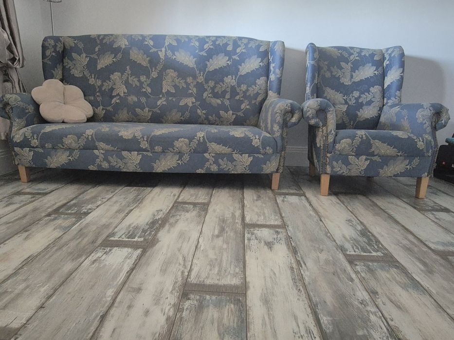 Vând set de canapele cu fotoliu