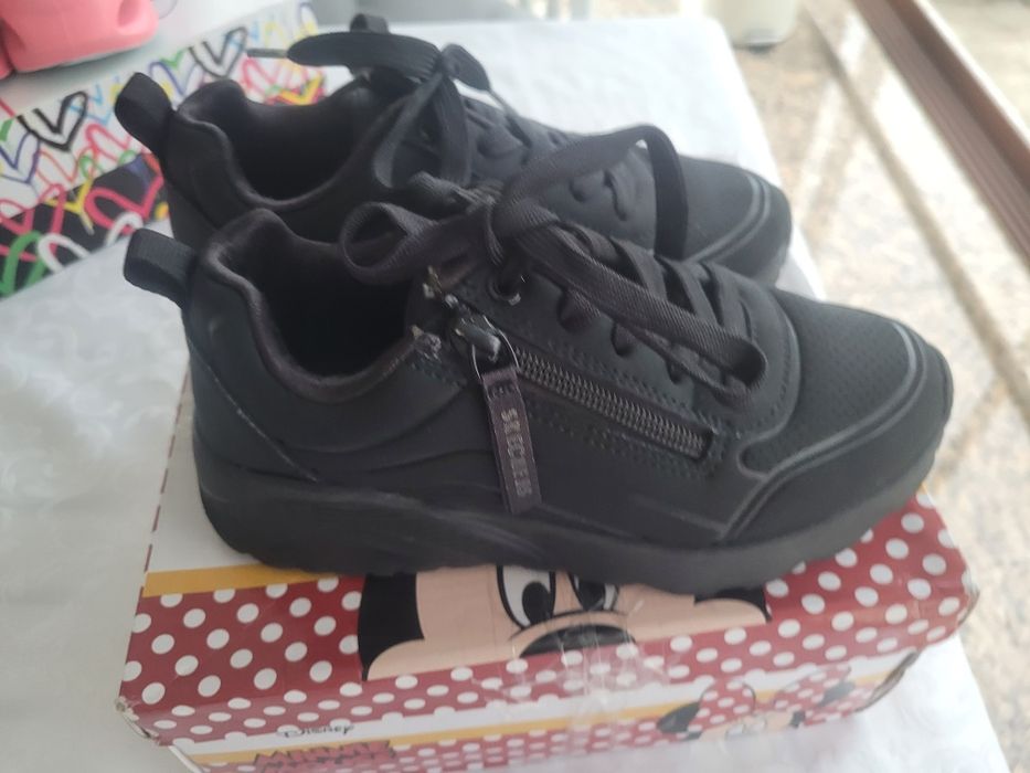 Skechers marimea 33