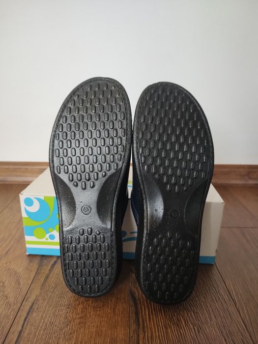 Чехли от естествена кожа