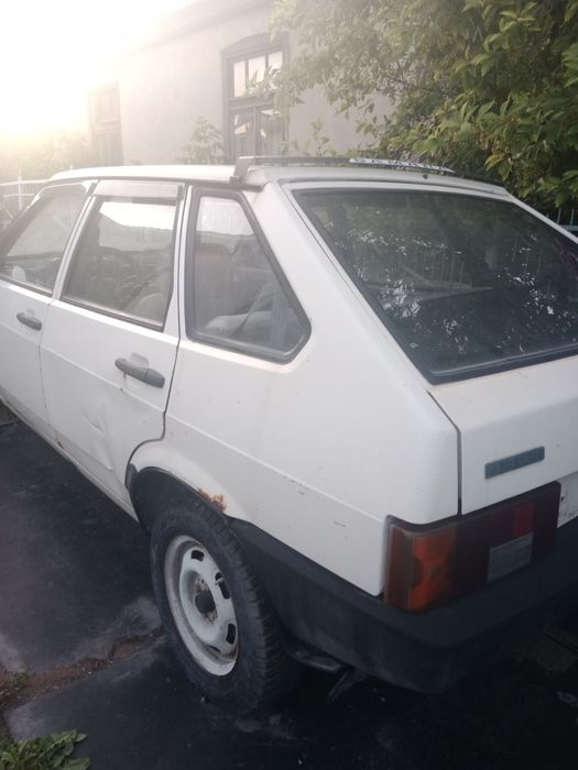 Автомобиль 1996 года