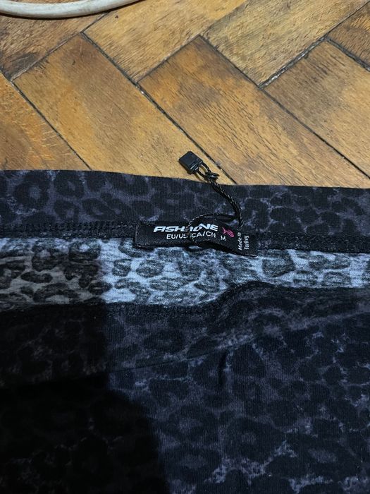 Vând doua fuste - New Yorker