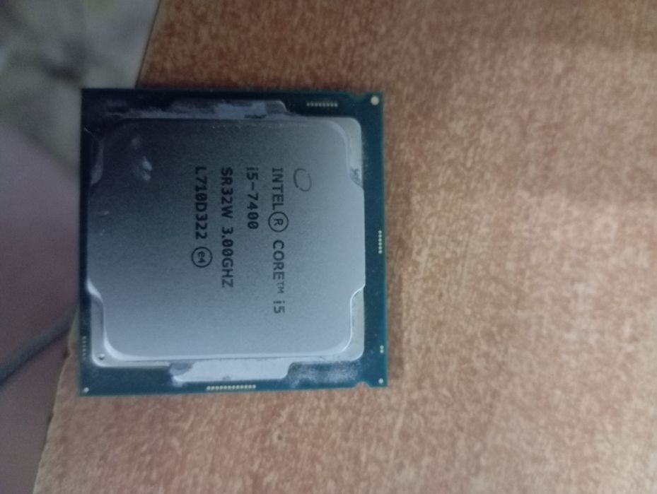 Процессор i-5 7400