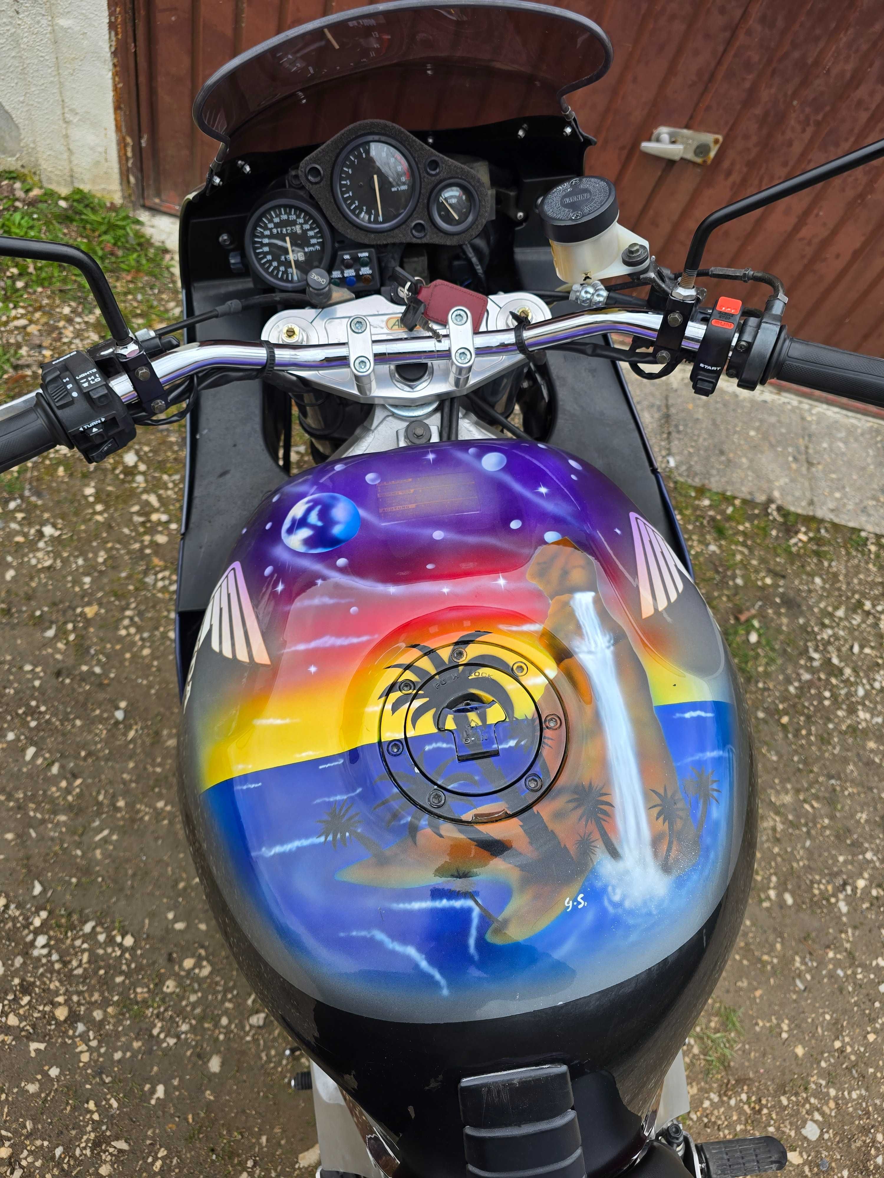Honda cbr 900rr sc28