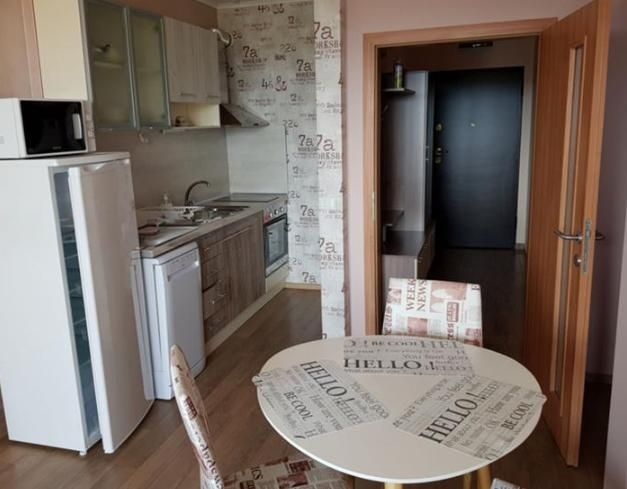 Дава се под наем Двустаен апартамент в Пловдив, Център - 75 кв.м за 300 € - Снимка #2