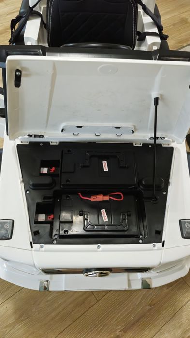 Masinuta electrica Mercedes G63 6x6 270W Premium cadou craciun copii