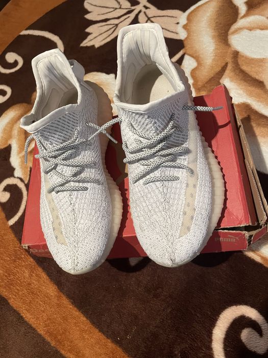 vand yezzy 350 v2 white reflective
