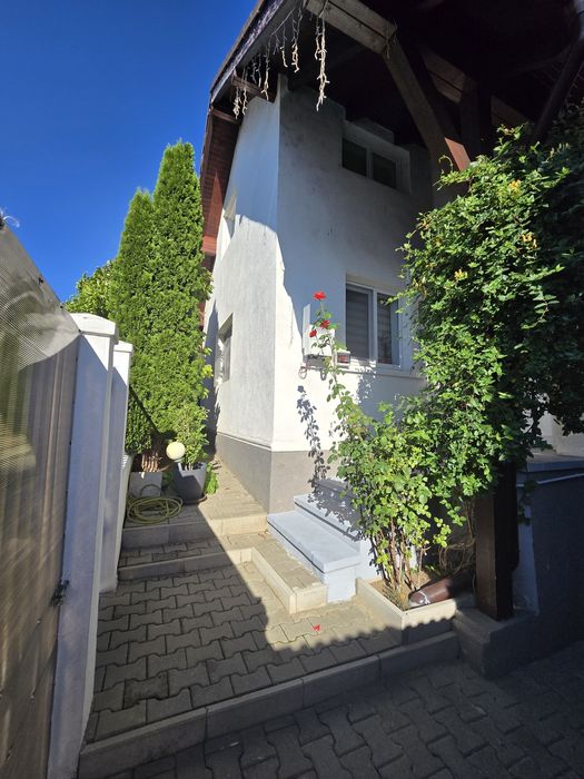 Casă 160 mp - Andrei Mureșanu - renovată + panouri solare