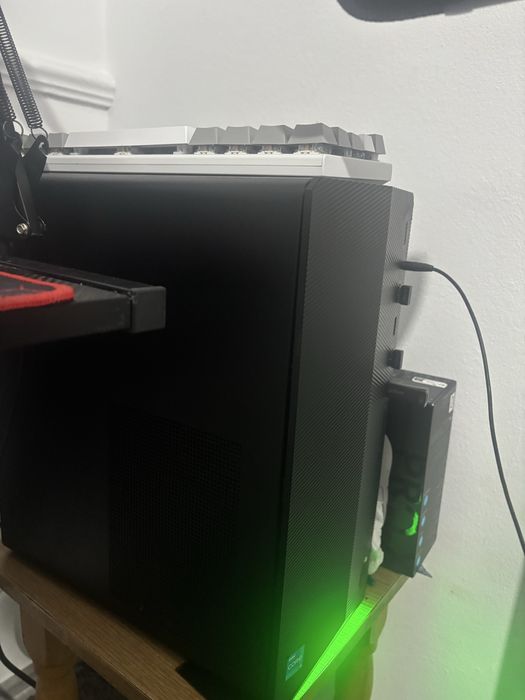 Vand Calculator HP Pavilion ! CITITI DESCRIEREA+ Negociabil