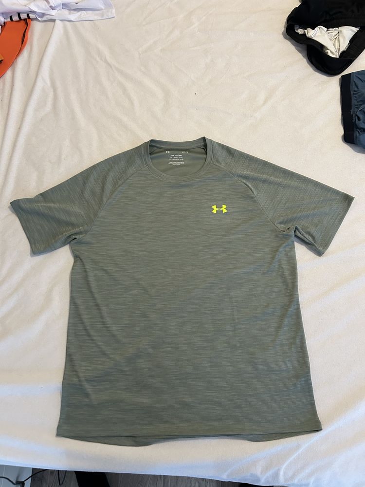Under Armour Тениска