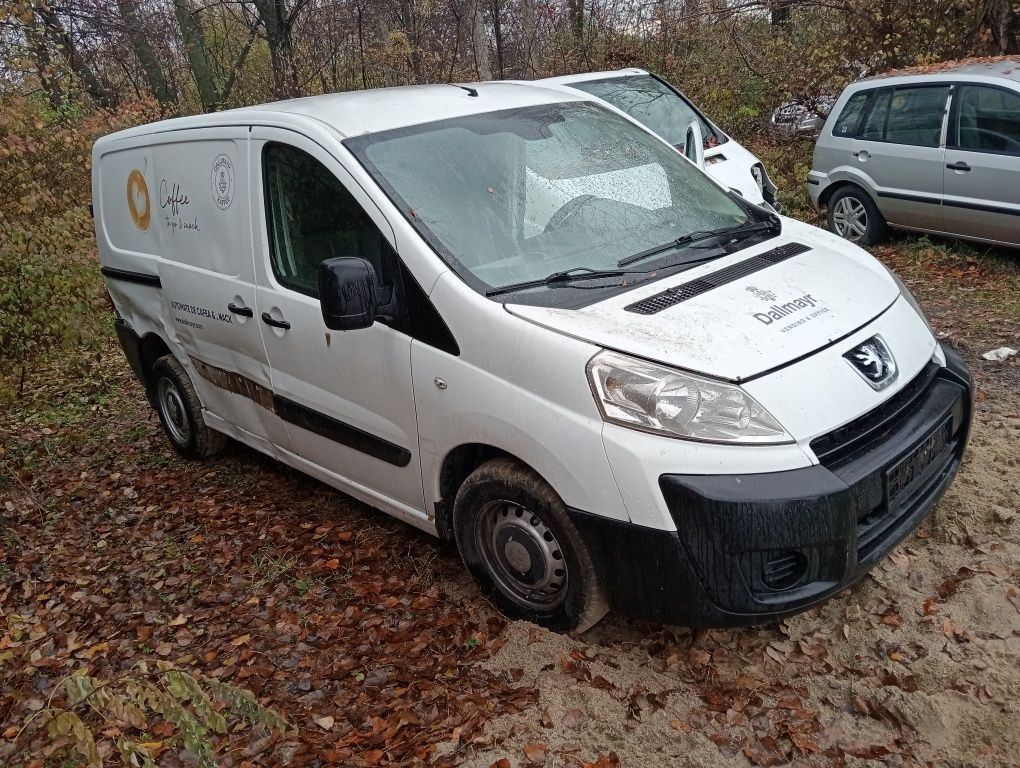 Dezmembrez Peugeot Expert 1.6HDi  cod motor 9HU