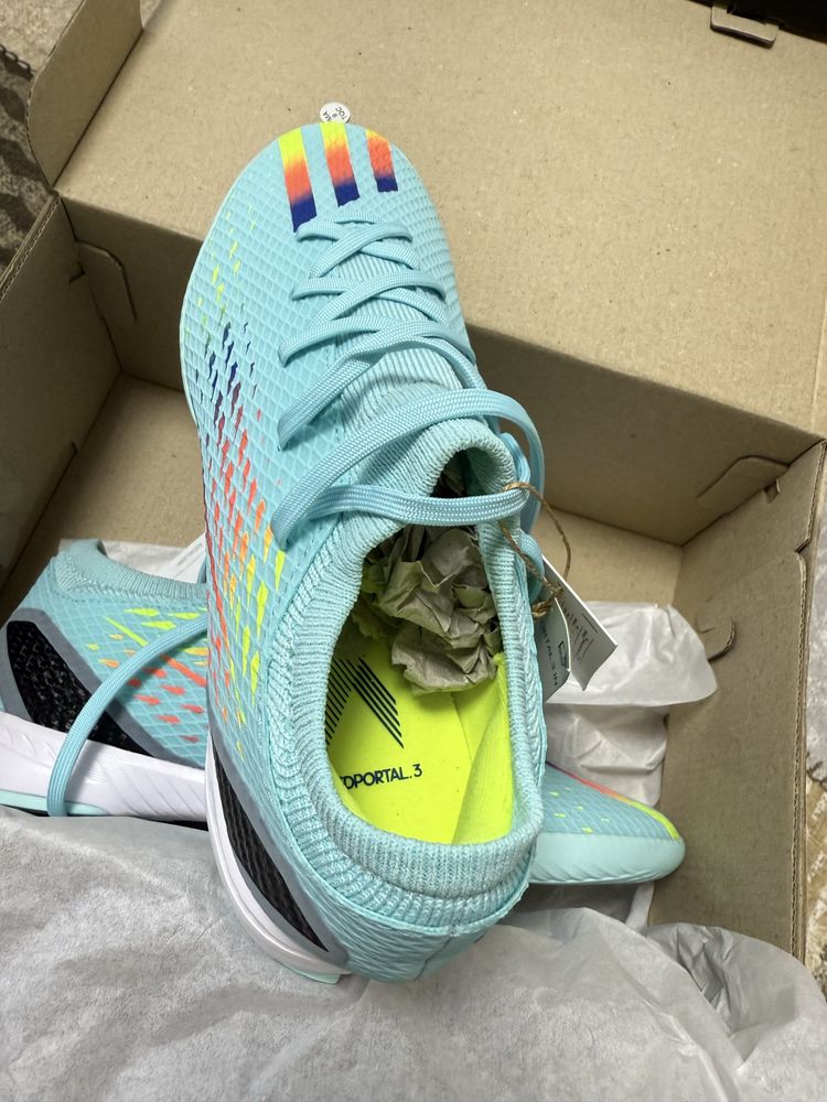 Adidas футболни обувки 40,2/3
