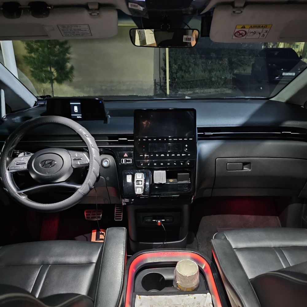 Hyundai Stariyaa