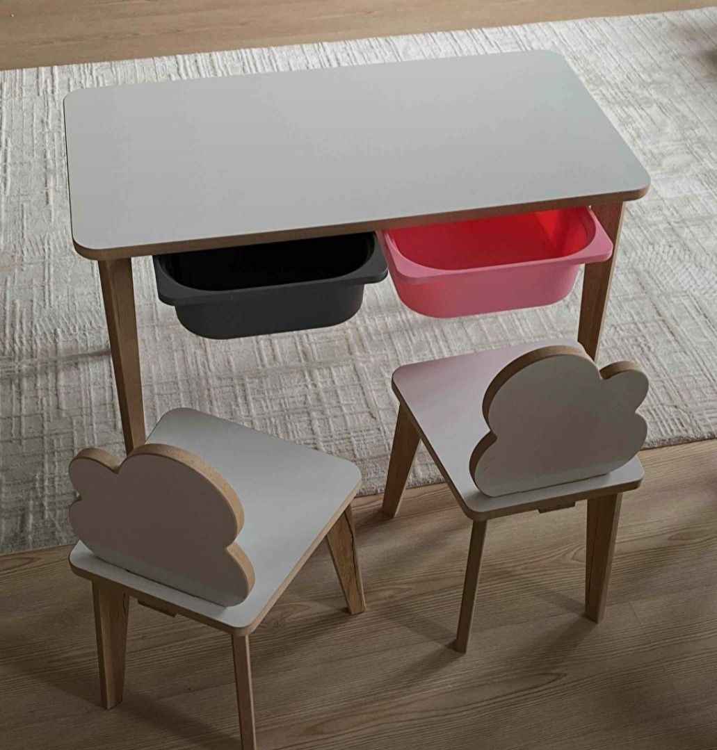 Детска маса със столове