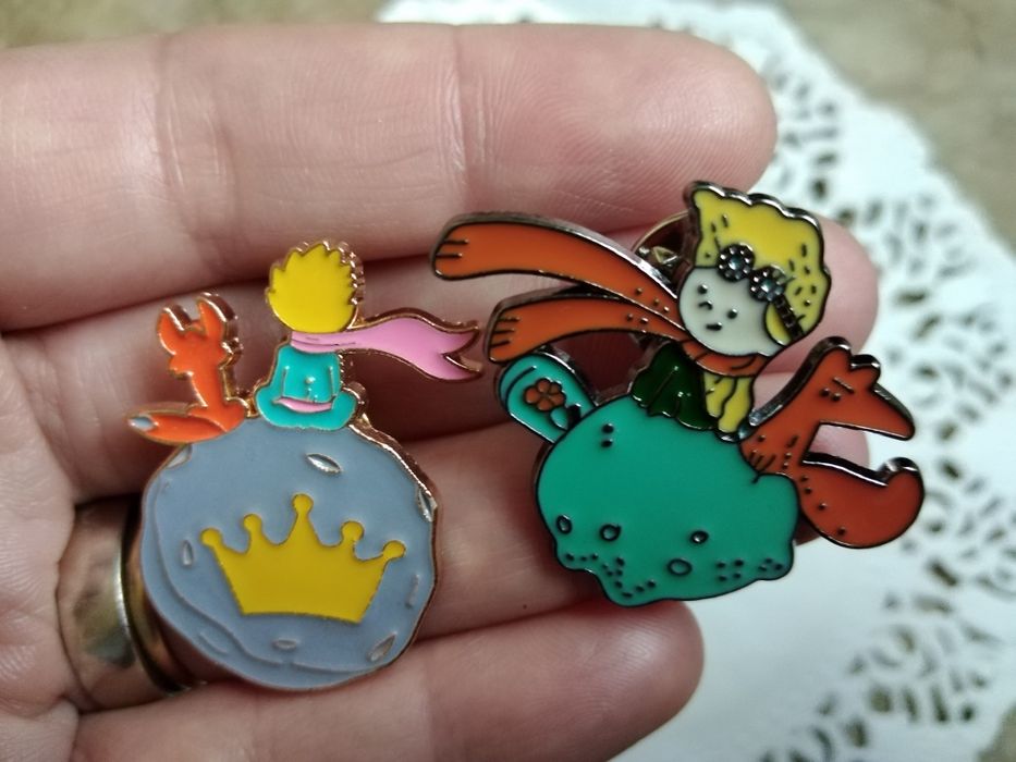 Малкият Принц Рубик Кубче Шевна Машина Бижута Пинчета Значки Брошки