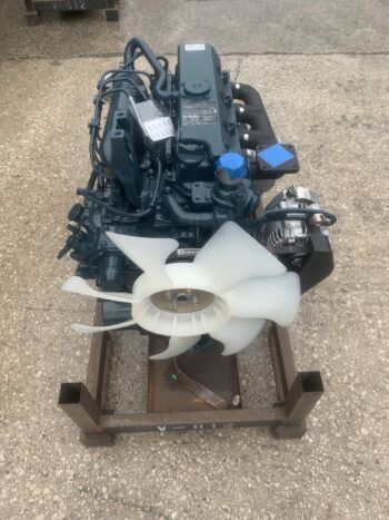 motor kubota v2003-m
