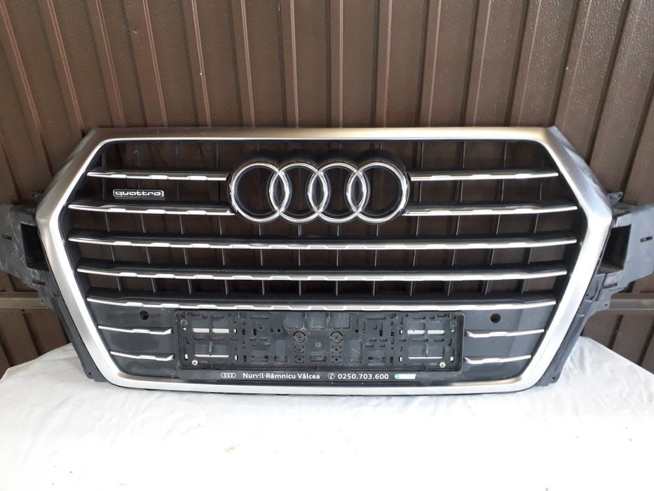 Grila radiator Audi Q7 2015