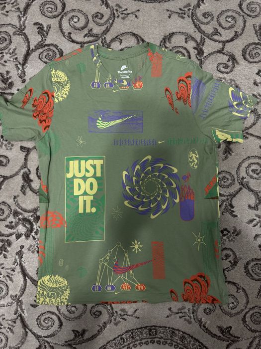 Футболка Nike . Цена договорная