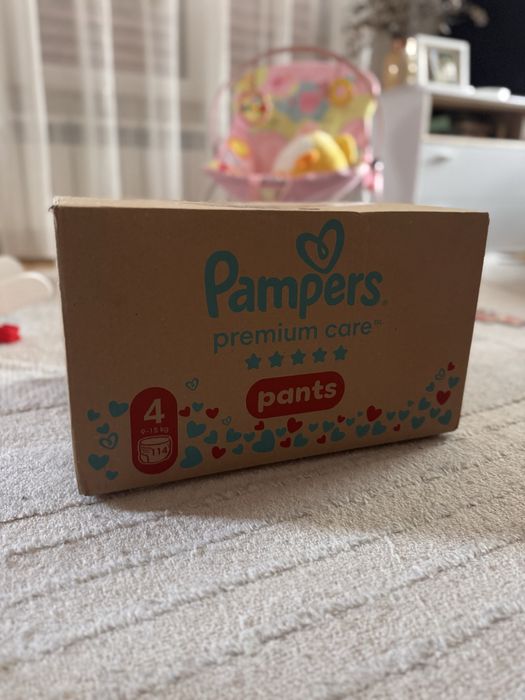 Запечатан кашон 114 броя Pampers premium care pants гащички памперс
