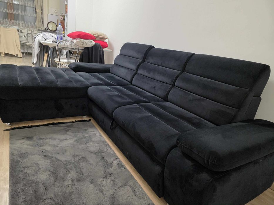 Canapea extensibilă modernă, neagră – stare impecabila