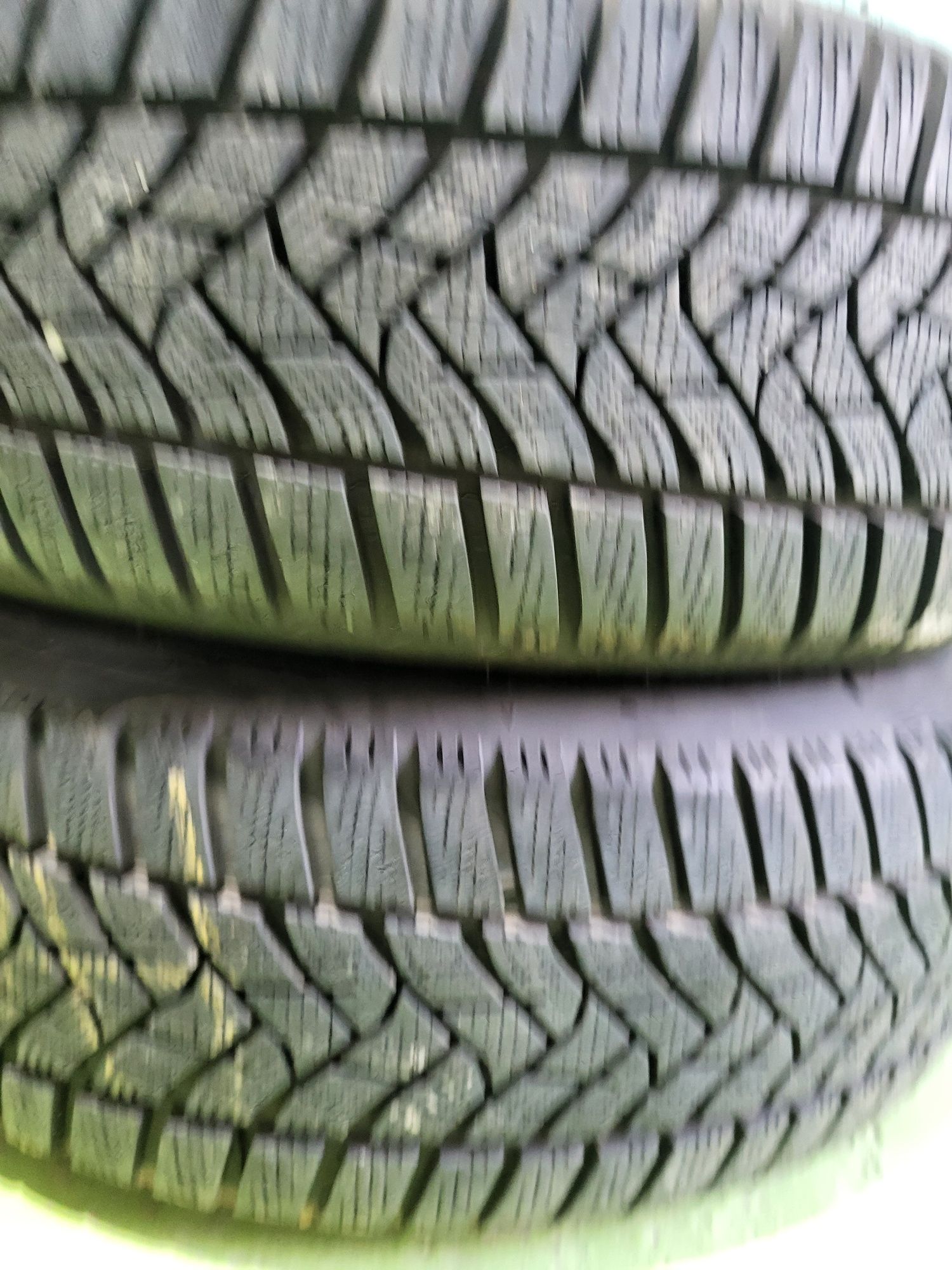 2 бр 205/60/16 Dunlop дот 2023г зимни гуми
