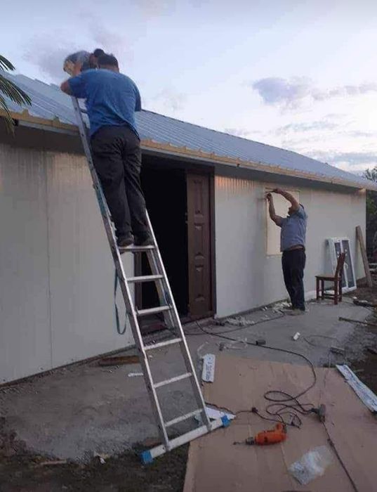 Vand containere stil casute din panouri sandwich