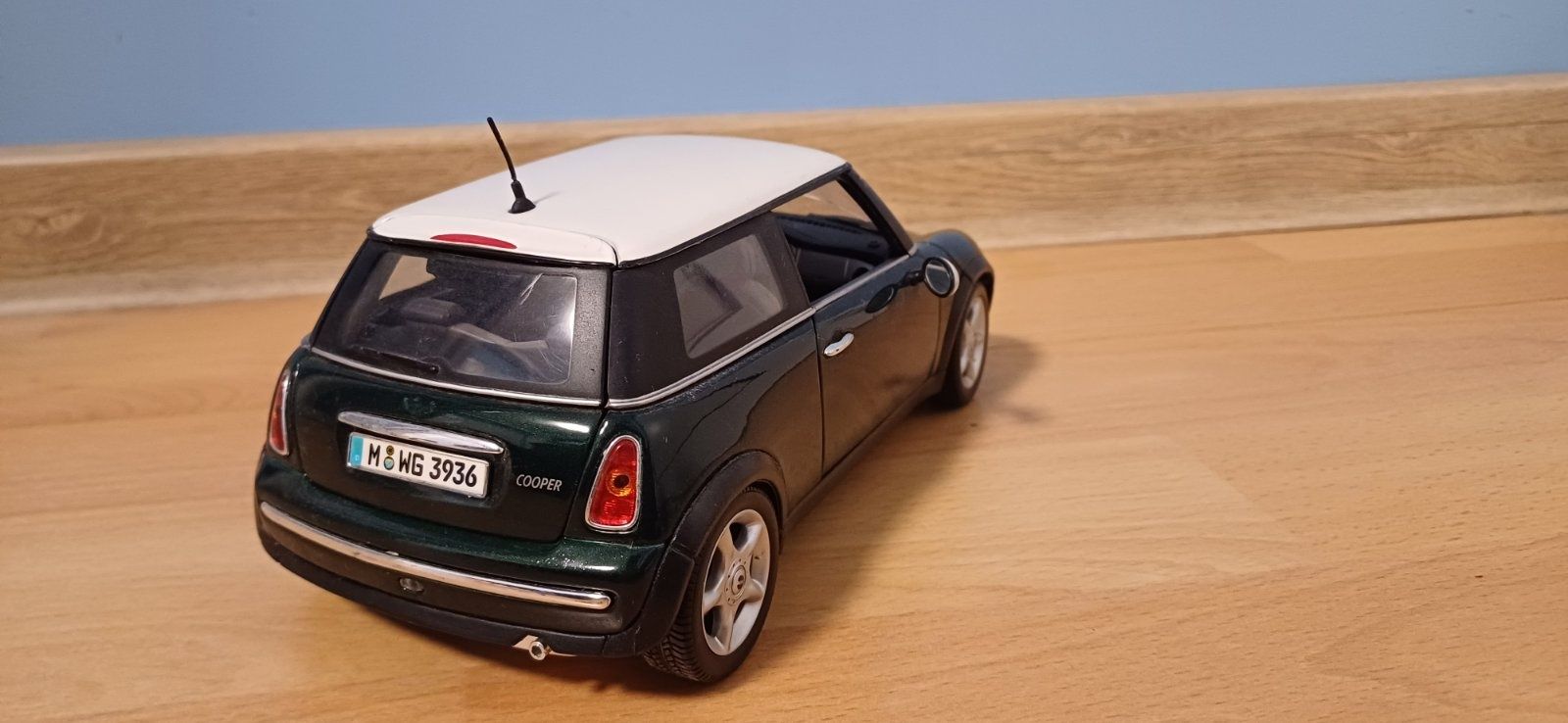 Mini Cooper 1:18 Maisto