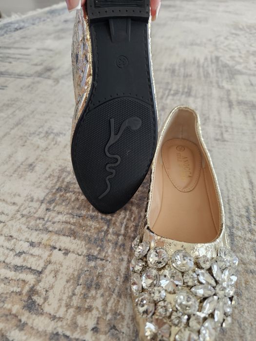 Продам туфли Новые