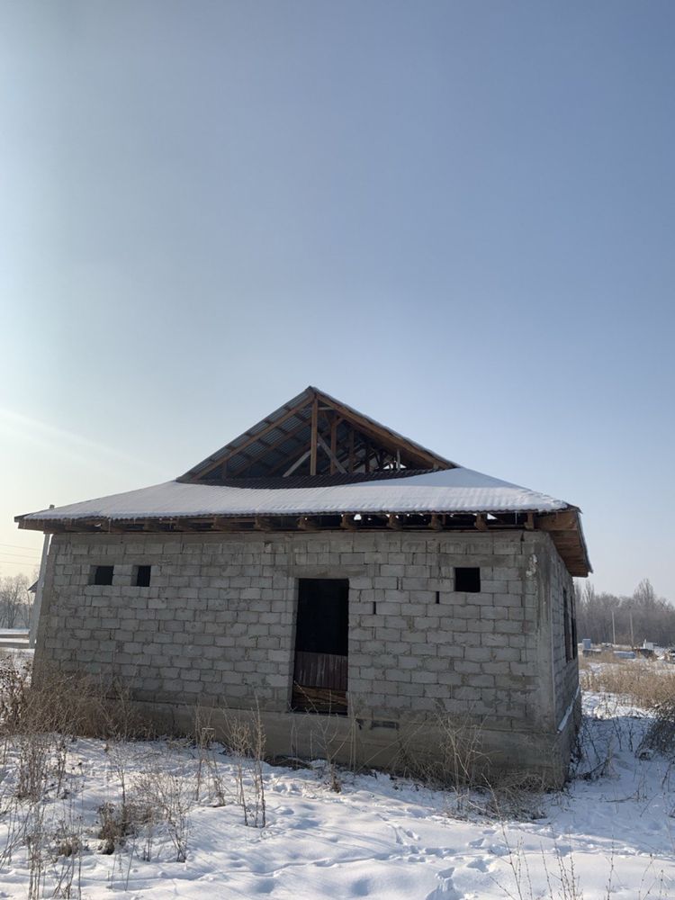 Продам дом в черновой варианте