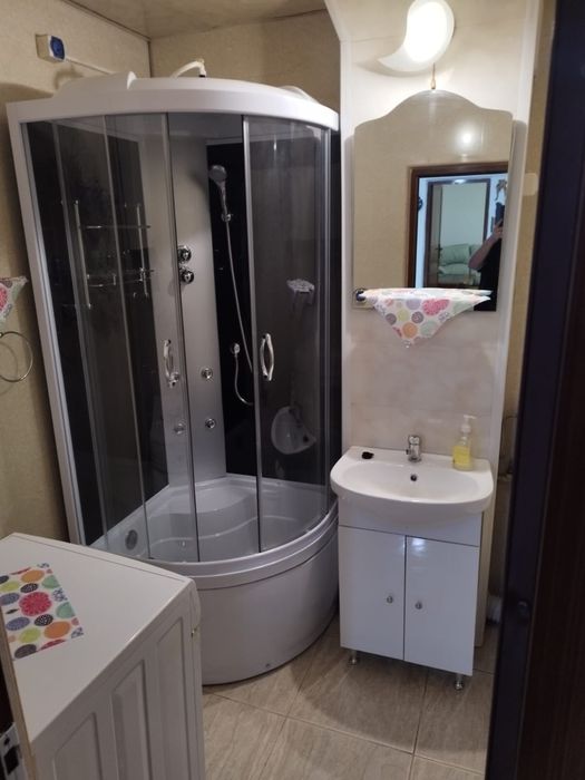 Inchiriez apartament 2 camere cu loc de parcare