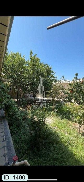 TEZDA SOTILADI №1490 Moxi xossa avtosalon orqasi uchastka