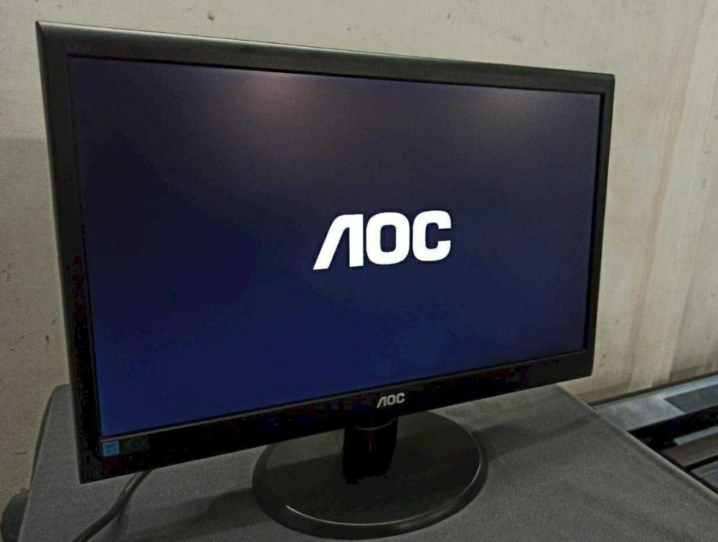 Монитор AOC 27 в отличном состоянии