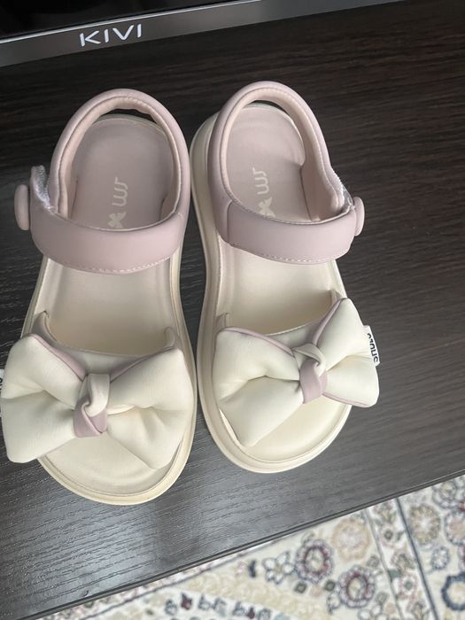 Продам детские сандали